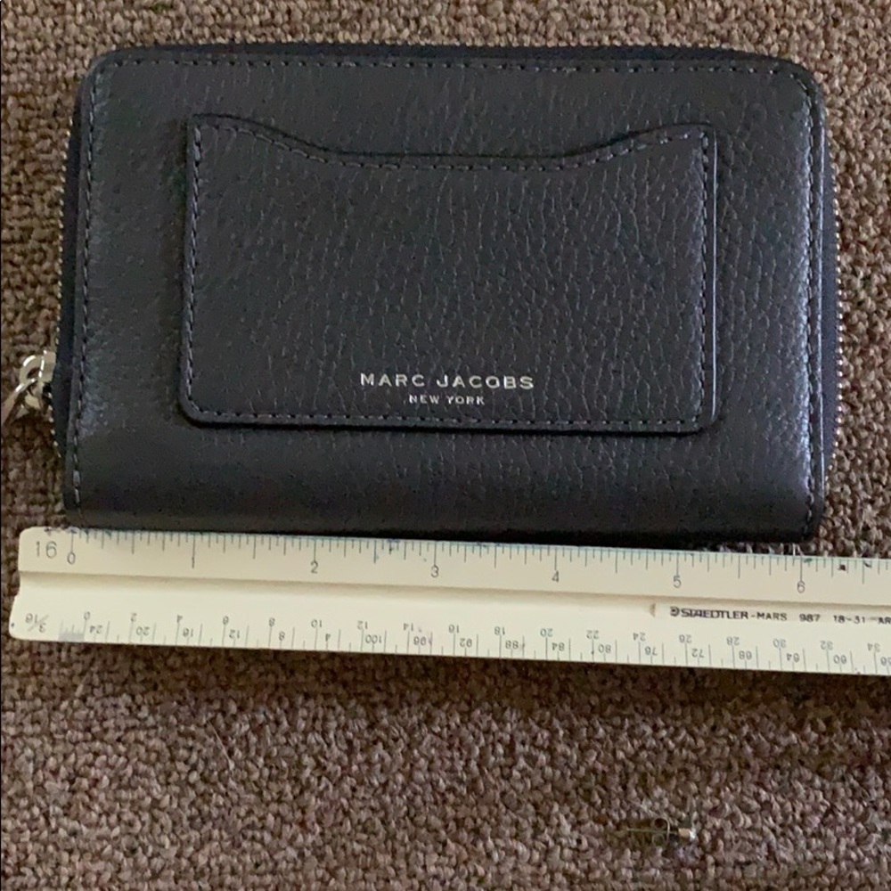 Marc Jacobs Wallet - Picture 5 of 6